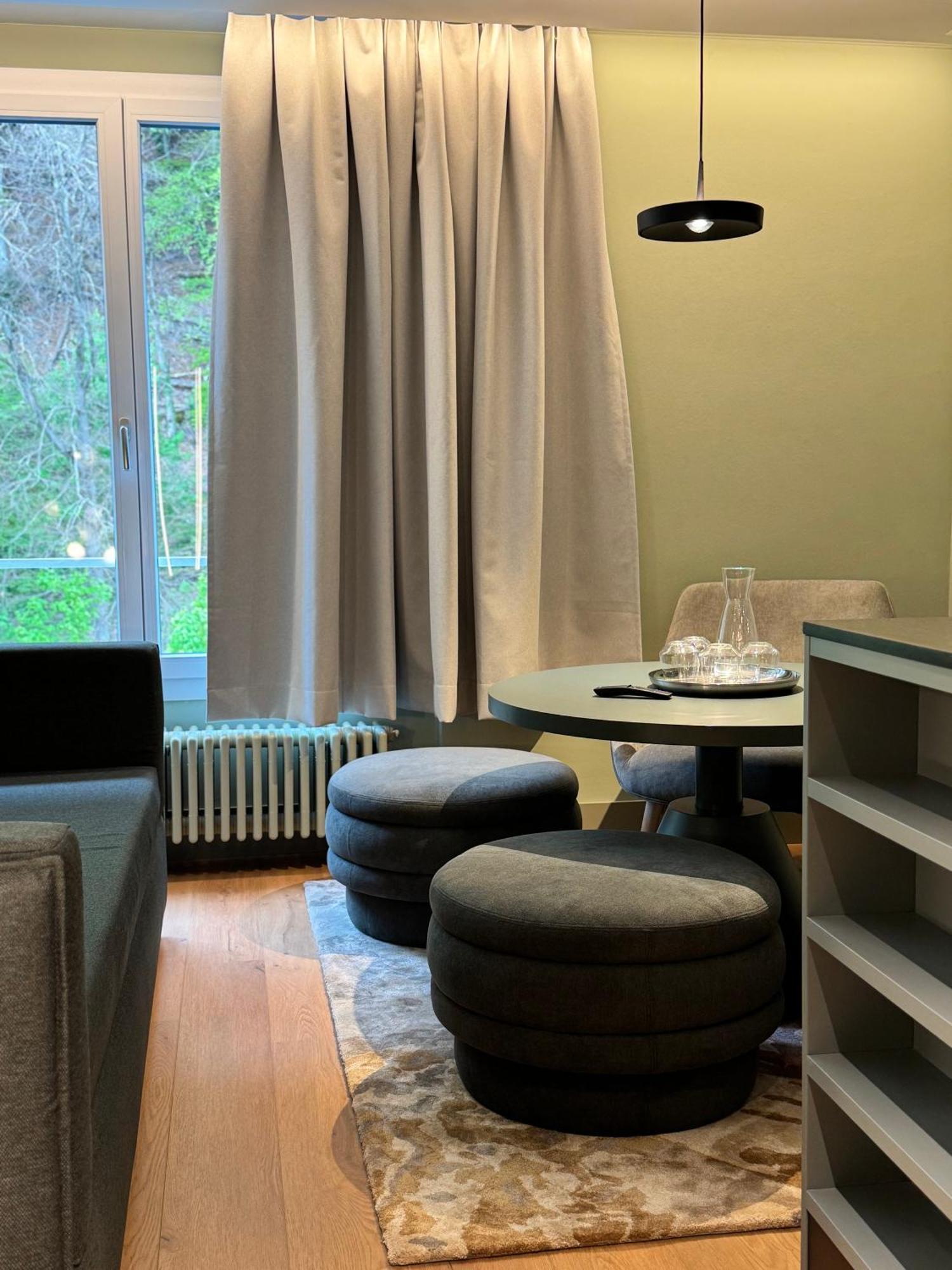 Hotel Hop & 4*