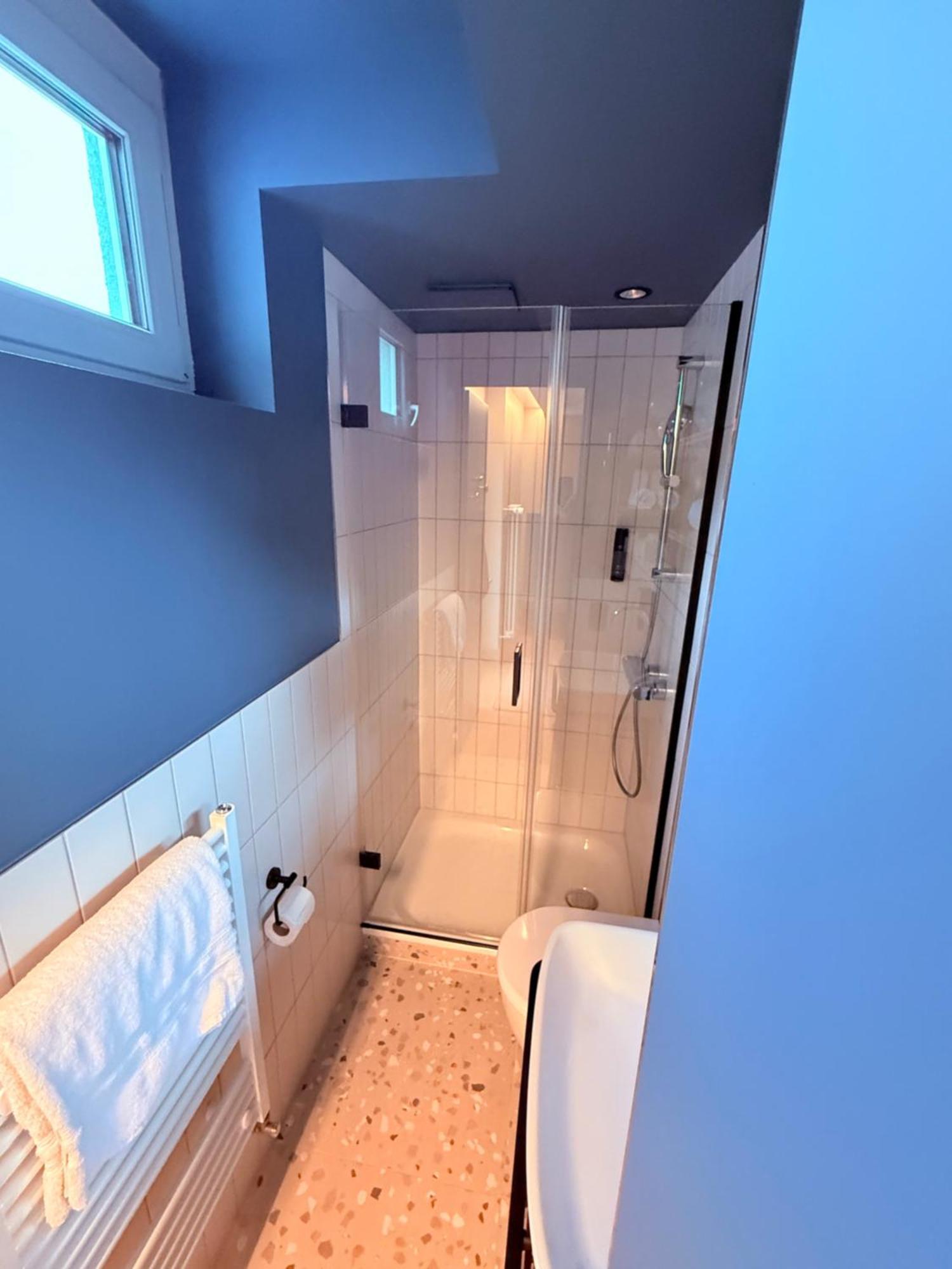 Hotel Hop & 4*