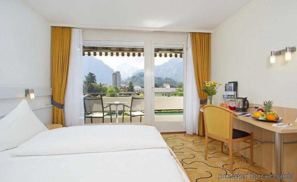 Hop & Hotel 4*
